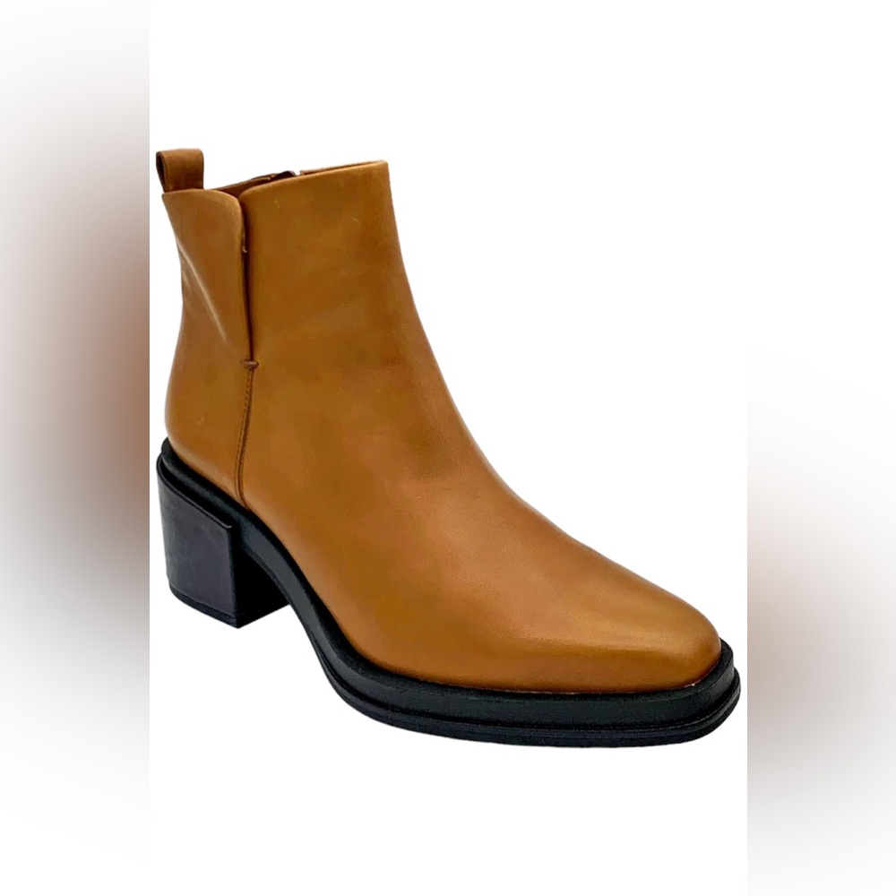 Franco Sarto Women's Dalden Booties Umber Cognac Leather size 9.5. New with tags